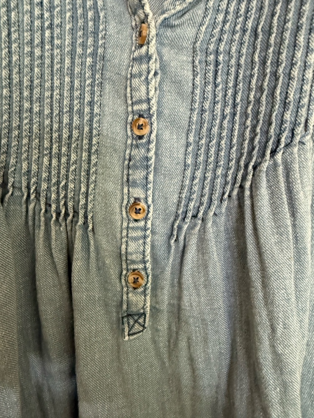 anthropologie pilcro soft and flowy denim shirt - Picture 2 of 6